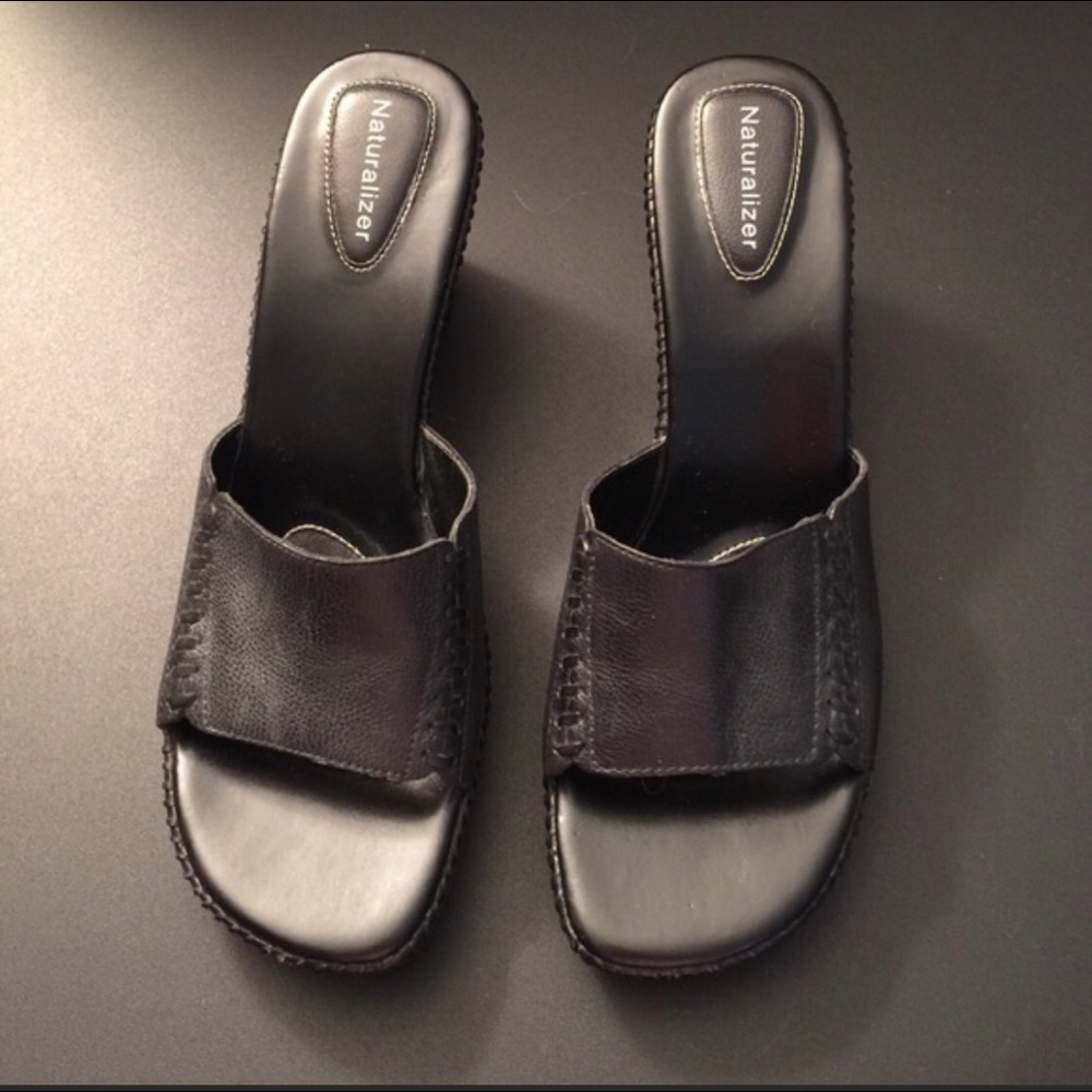 Naturalizer Leather Mules Slides Sandals